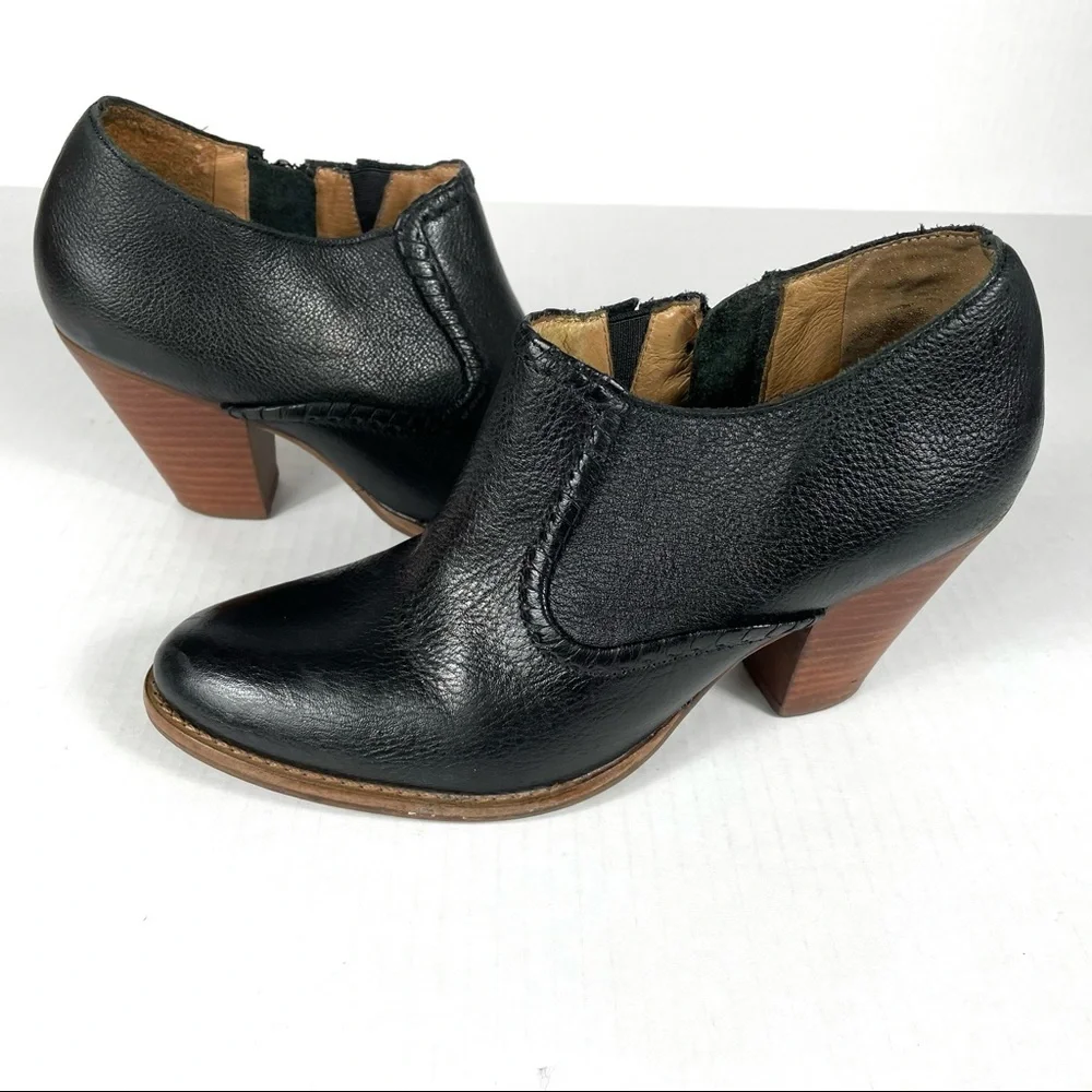 Jack Rogers Kyle Black Leather Bootie